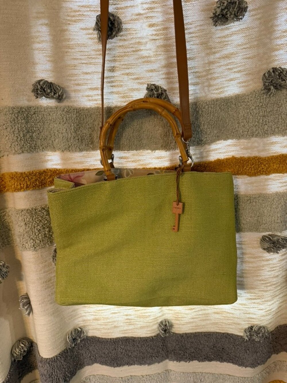 Fossil Vintage Green Woven Raffia Straw Bamboo Handle Satchel Floral Tote Key